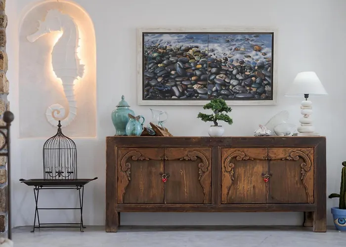 Mykonian Hills * קלפטיס