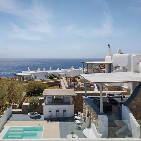 Mykonian Hills Vila